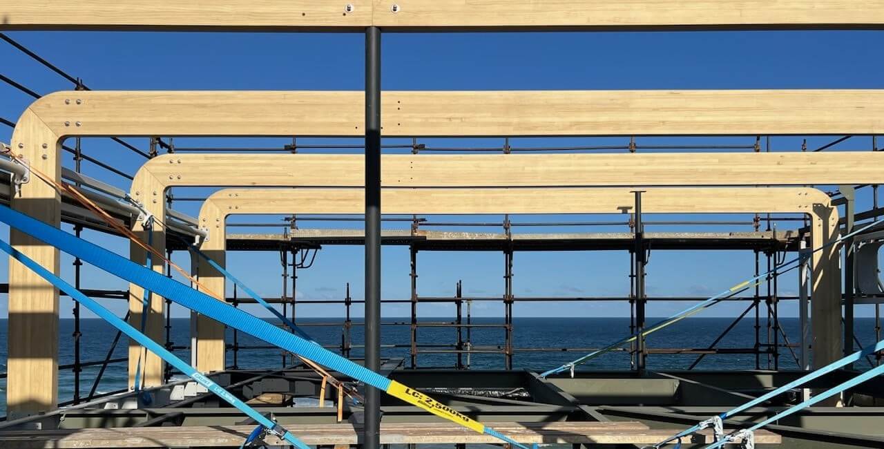 Masswood’s glulam capabilities are versatile to accommodate a broad spectrum of projects, ranging from individual glulam beams utilised as lintels and posts, to the structural framework, such as portal frames, for residential and commercial new-builds and expansions.