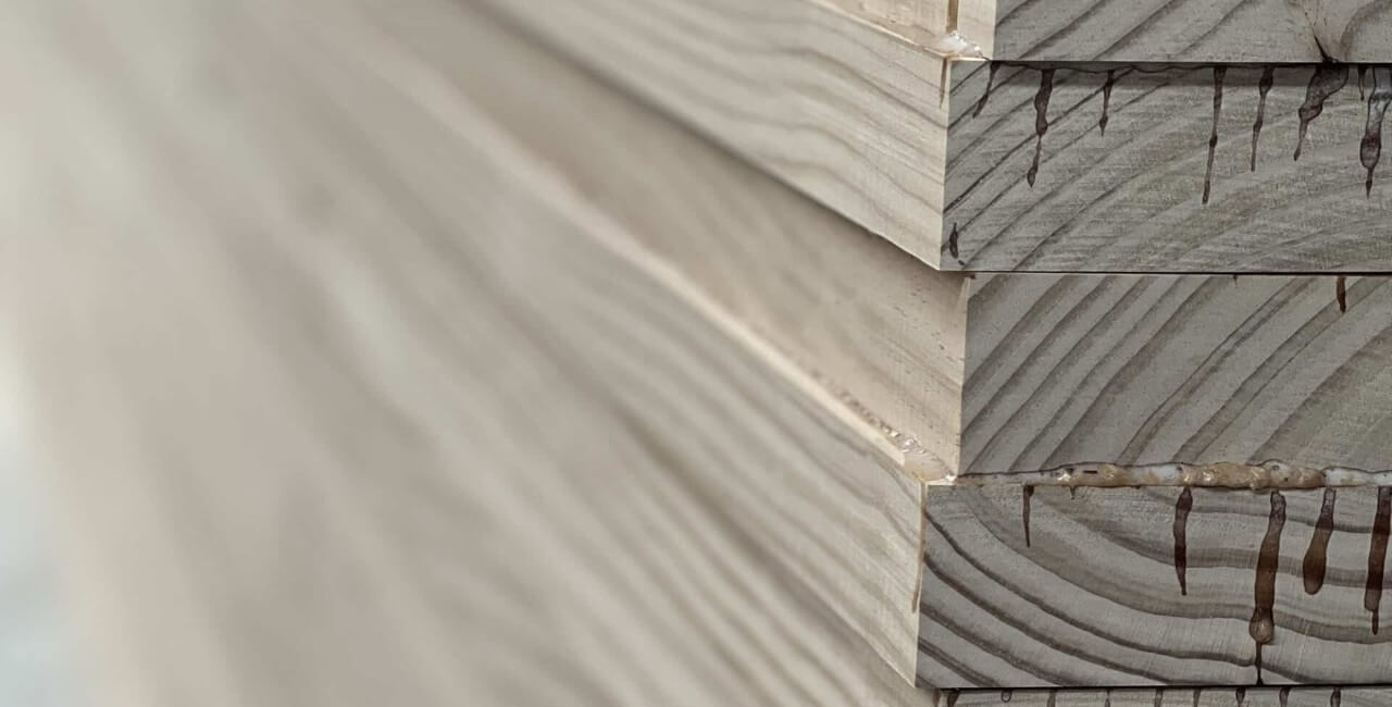 Masswood’s glulam capabilities are versatile to accommodate a broad spectrum of projects, ranging from individual glulam beams utilised as lintels and posts, to the structural framework, such as portal frames, for residential and commercial new-builds and expansions.